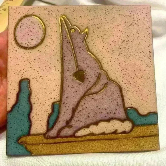 Lov Ceramics Jackson WY unique, vintage, howling at the Moon tile art wildlife - Picture 1 of 6